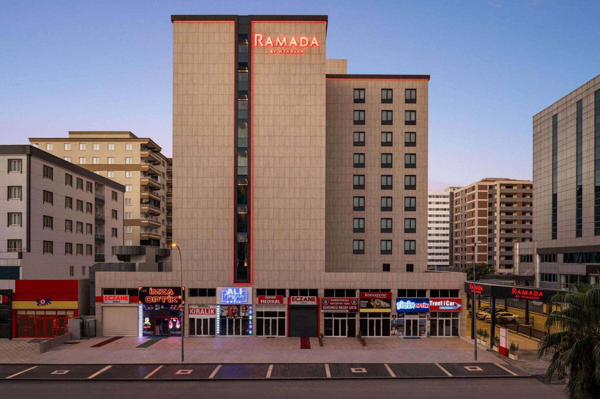 Ramada By Wyndham Gaziantep Hotel Exterior foto