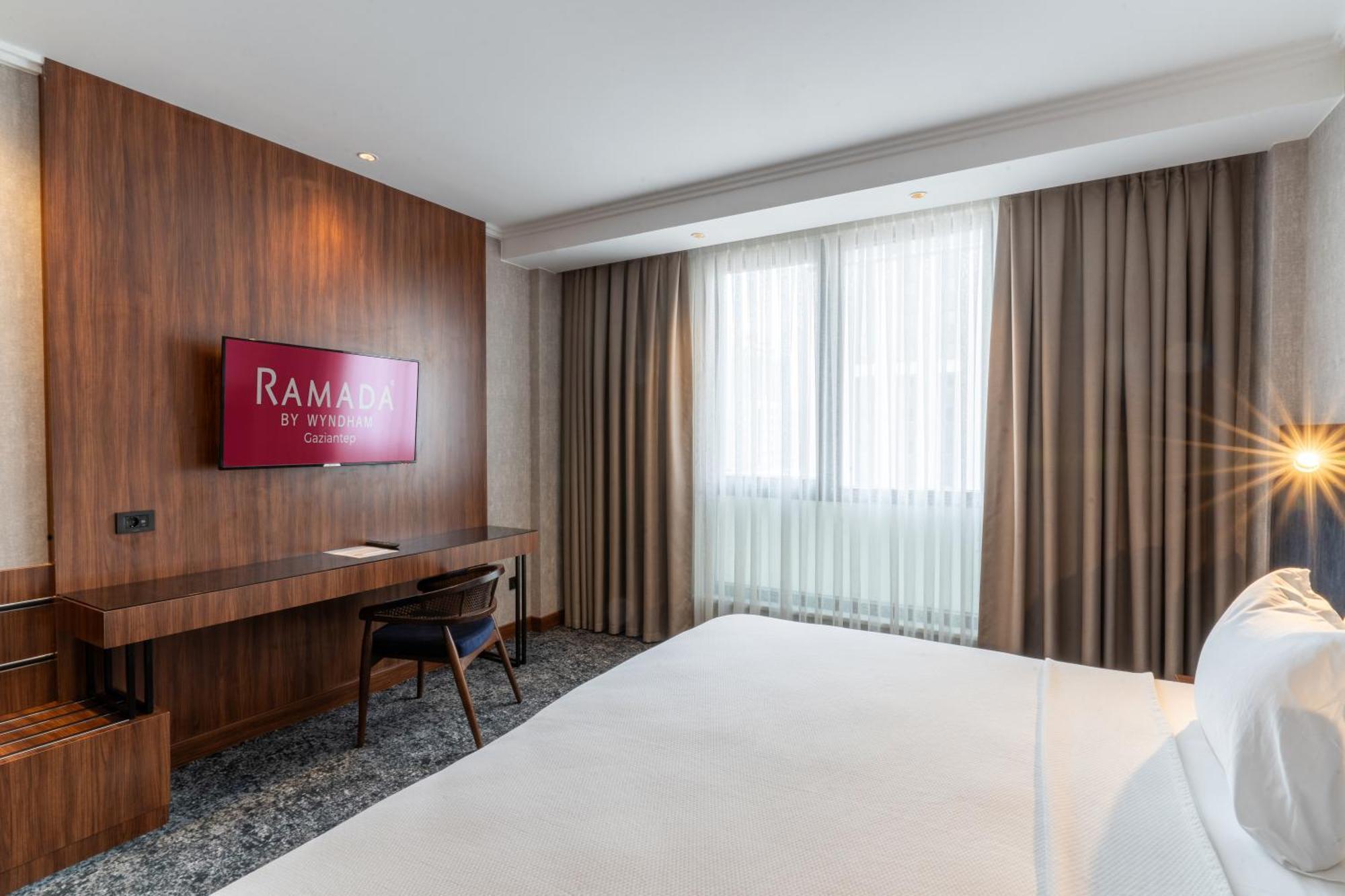 Ramada By Wyndham Gaziantep Hotel Exterior foto